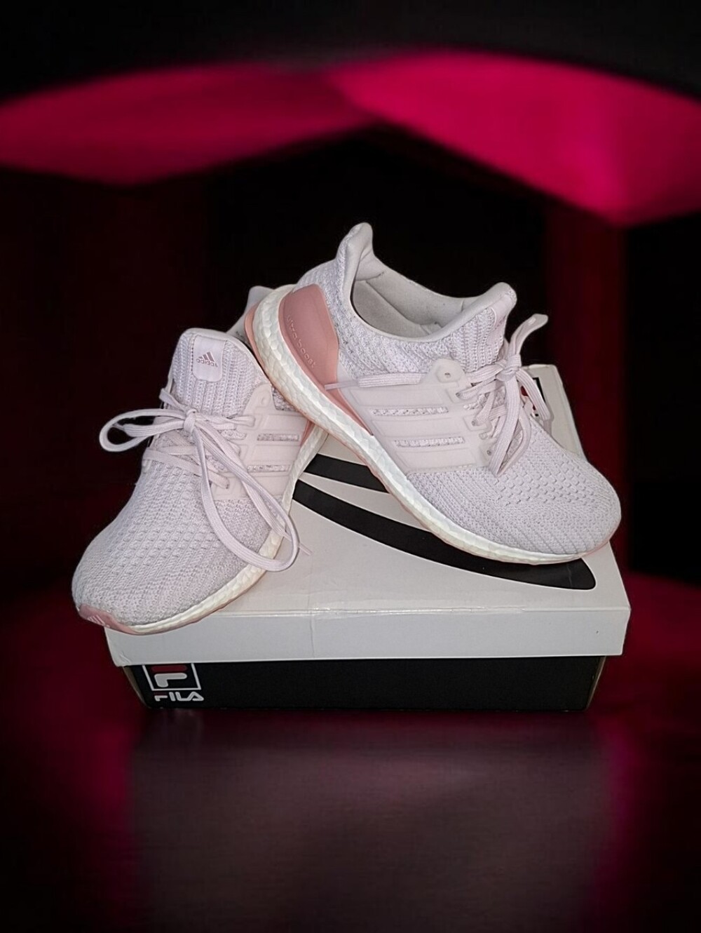 adidas UltraBoost 4.0 DNA Pink/White Low Top Lace Up Sneakers Women's 7 GY0286